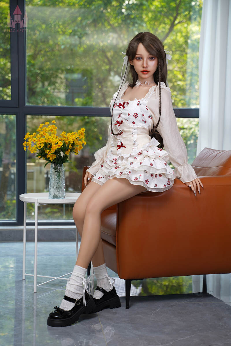158cm5ft2 B cup Asian Silicone Sex Doll Alessia