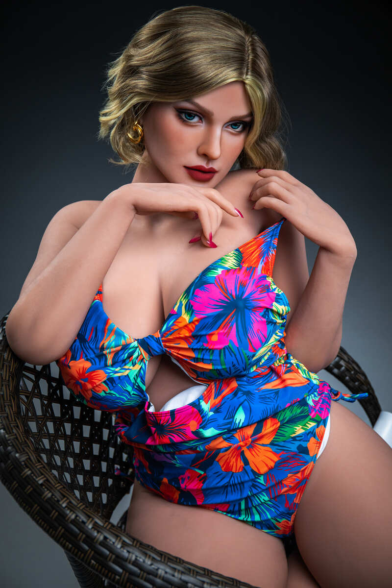 162cm (5ft4″) J-cup TPE Sex Doll Amira