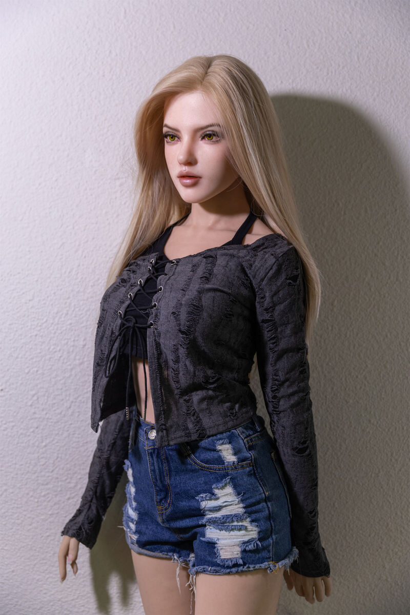 166cm5ft5 D cup Full Silicone Blonde Sex Doll Annie