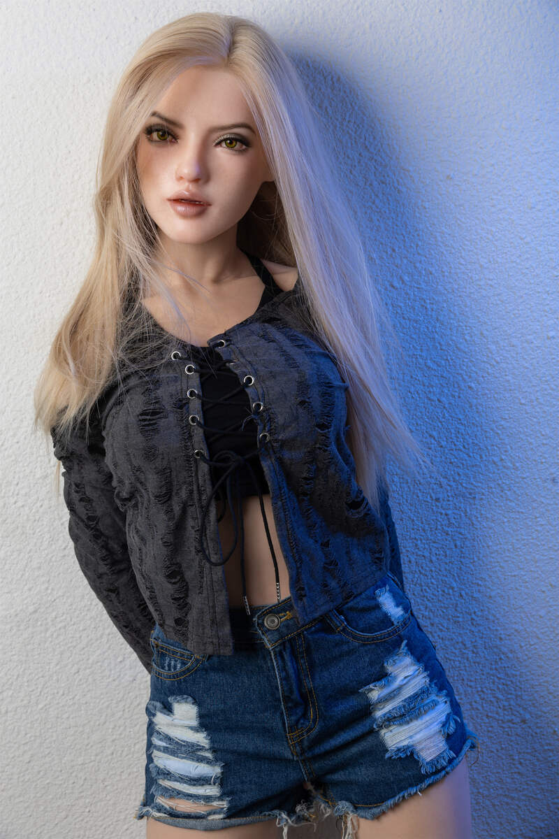 166cm5ft5 D cup Full Silicone Blonde Sex Doll Annie
