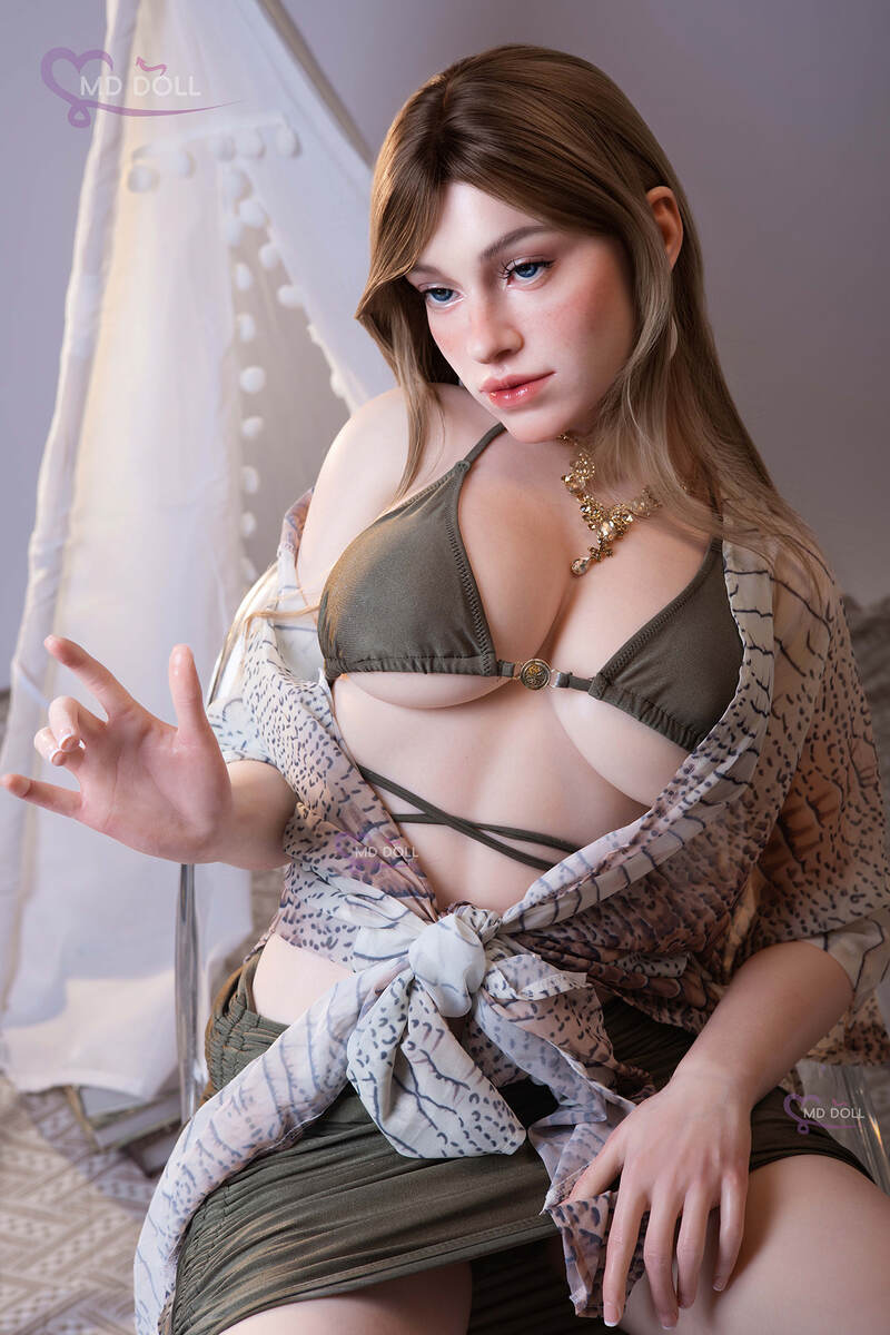 166cm5ft5 D cup Full Silicone Sex Doll Khloe