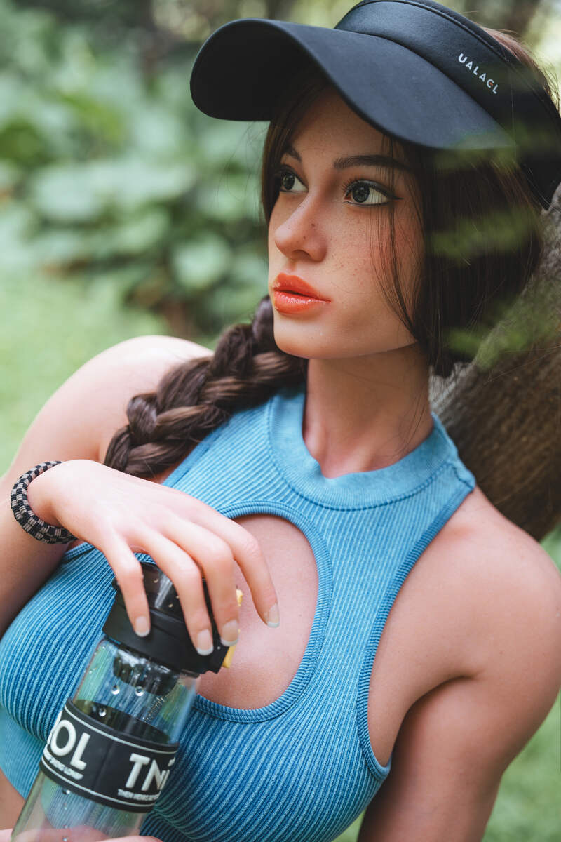 176cm/5ft9 D cup Full Silicone Sex Doll Luciana